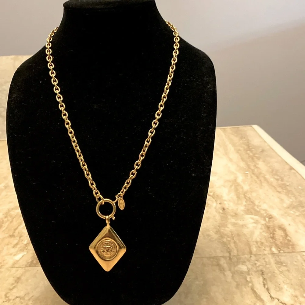 CHANEL Vintage Diamond Shaped Gold Tone/plated Coco Mark Necklace EUC - Has COA